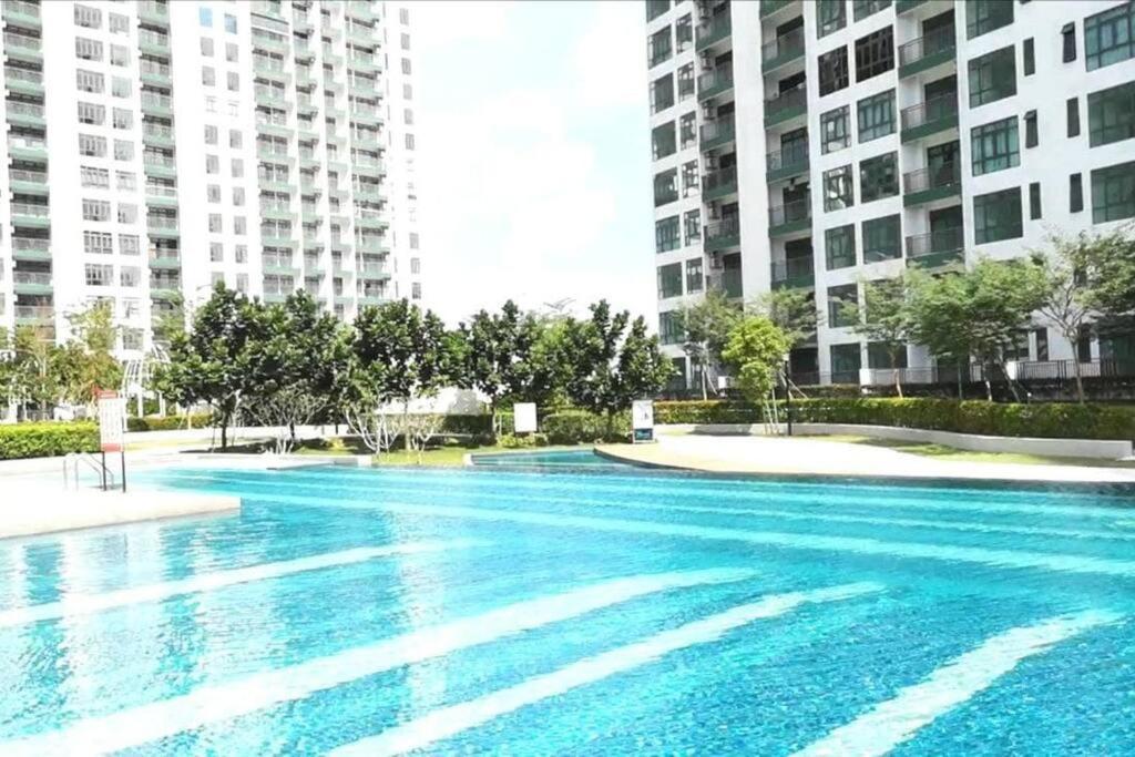 Yolo Budget Condo Premium Facilities One Johor Bahru Eksteriør bilde